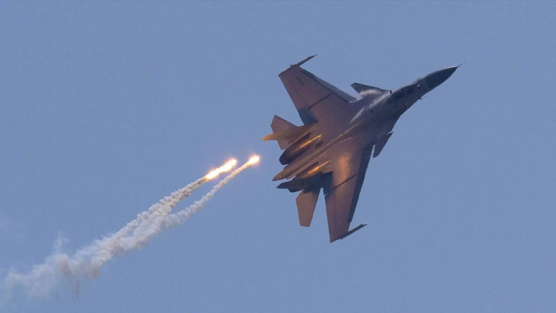 Trung Quốc, Nhật Bản căng thẳng sau vụ tiêm kích chĩa radar